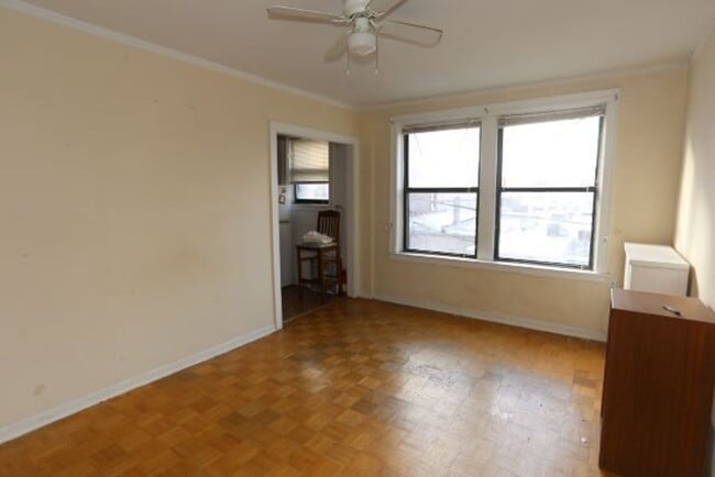 Photo - 717 W Belmont Ave Unit J01W