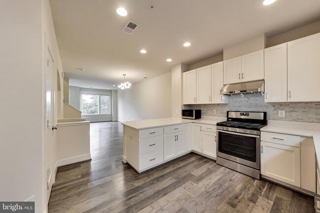 Photo - 16616 Crabbs Branch Way