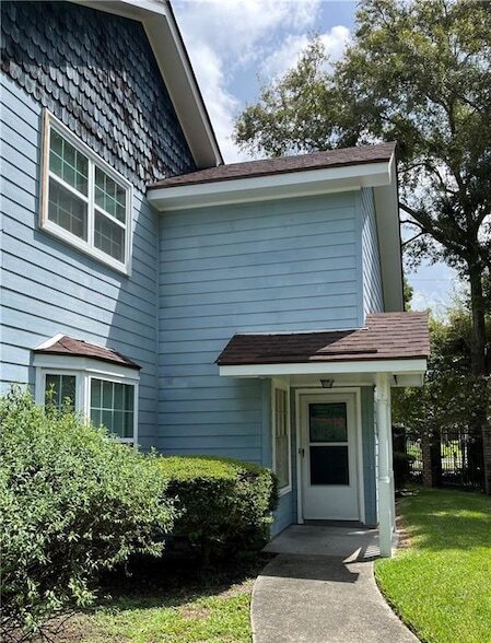 Building Photo - 1002 Greenspoint Drive