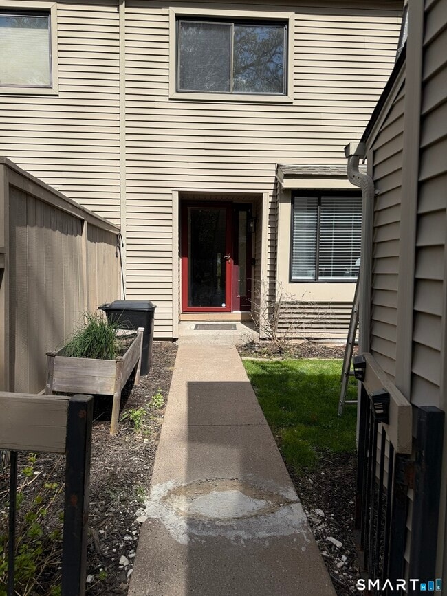 Photo - 132 Farmington Chase Crescent Unit 132