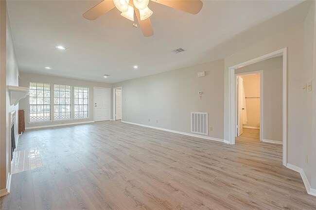 Photo - 200 Panorama Dr Apartment Unit 203