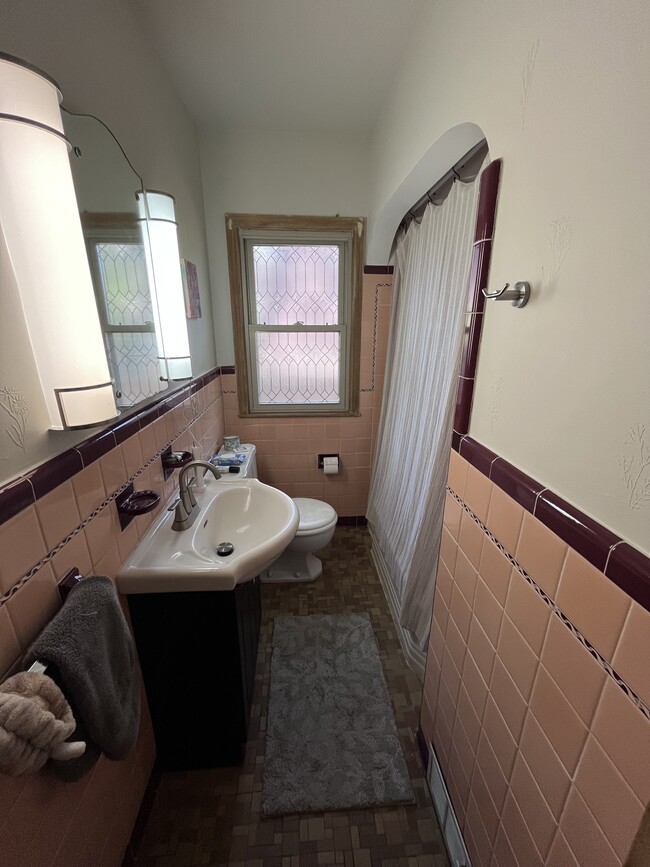 Photo - 1502 Albert St N