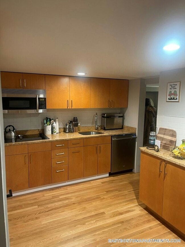 33 Maverick Square Unit 101