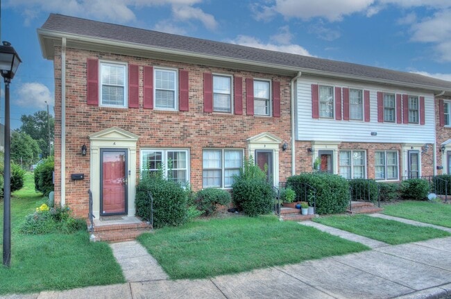6242 Old Pineville Rd Unit A