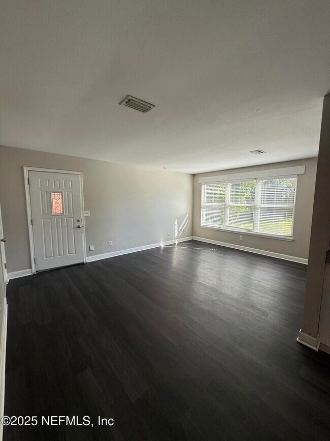 Photo - 10914 Indies Dr N