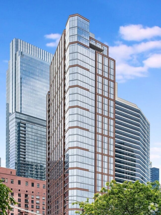Building Photo - 350 N Canal St Rental