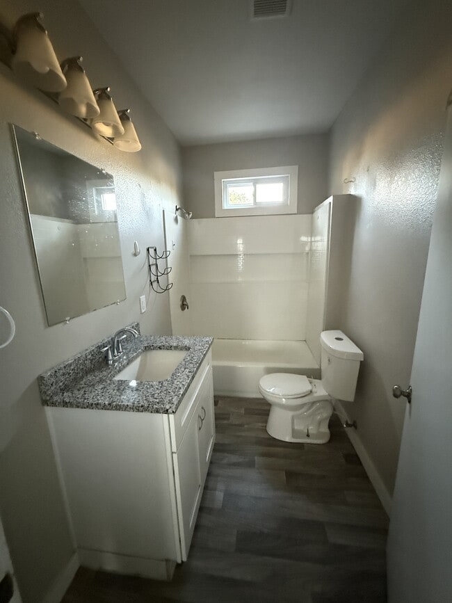 Photo - 1133 S Brownlee Blvd