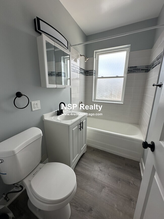 Photo - 1132 Maple Ave Unit 2