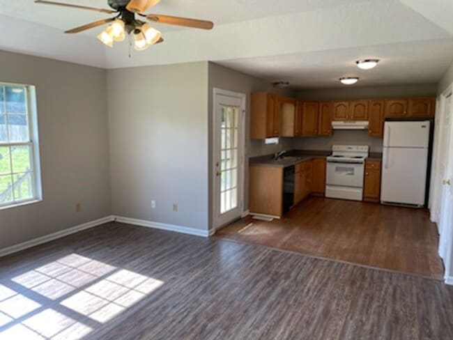 Photo - Charming 3 BD 2 BA Home!
