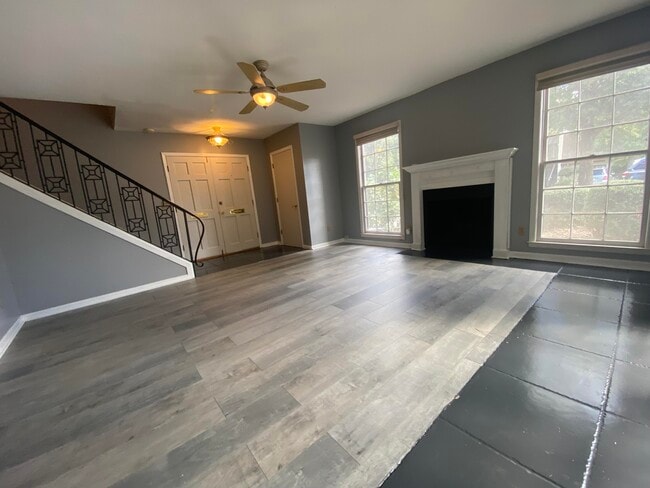 Photo - 324 Laurens St SW