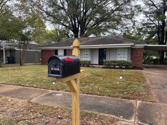 Building Photo - 5240 Bitter Creek Dr