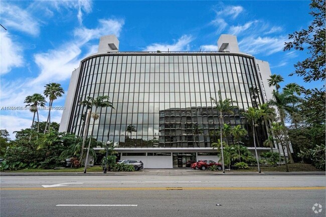 Building Photo - 5701 Biscayne Blvd Unit 401 Rental