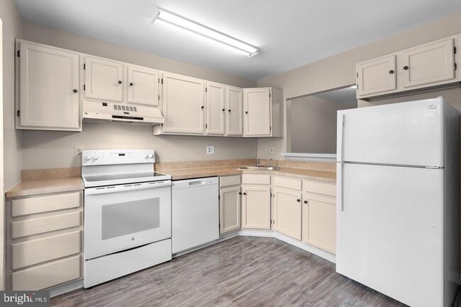 Photo - 9116 Tymat Ct