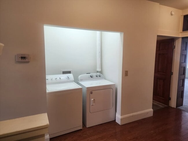 Photo - 2207 Market St