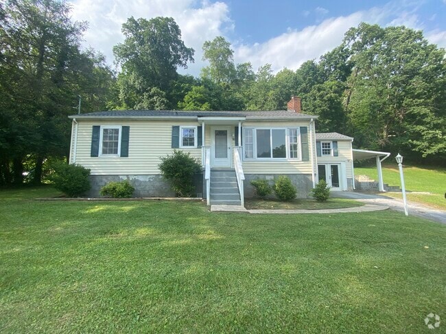 Building Photo - 776 Valley Dr Rental