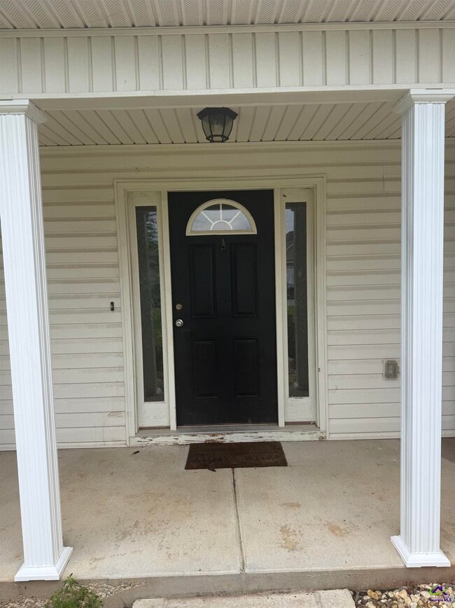 Photo - 120 Worchester Cir