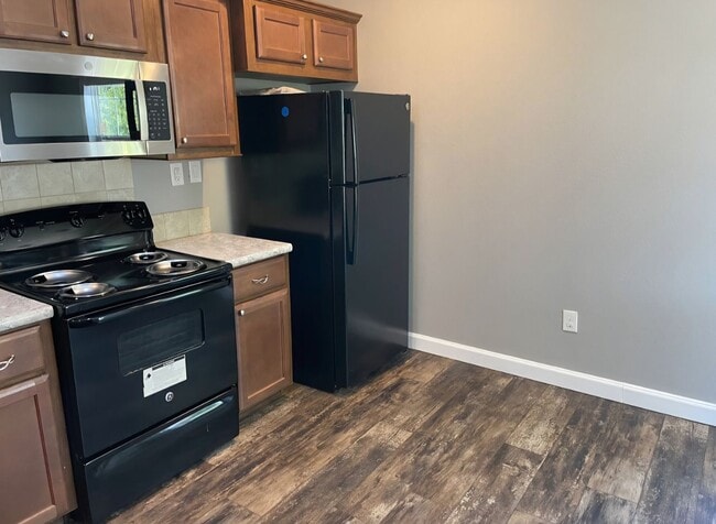 320 Mill St Unit 101