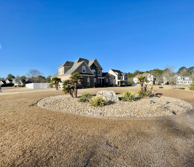 Photo - 4 Bed, 2 Bath Nest With Pool In Mariner's Pointe