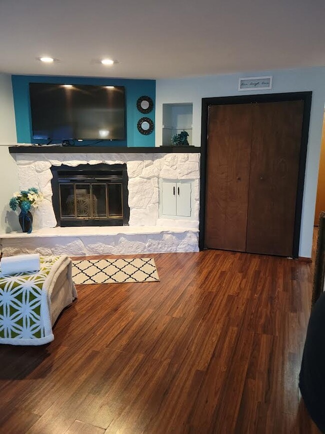 Photo - 506 Crab Apple Ct Unit Teal Waves