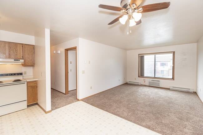 Oakridge Apartments