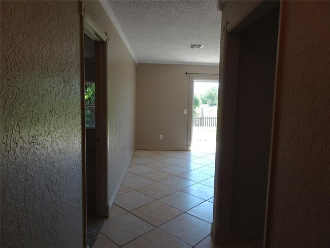 600 Oak Creek Dr