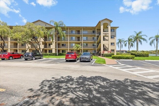 Building Photo - 1351 SW 141st Ave Unit 213G