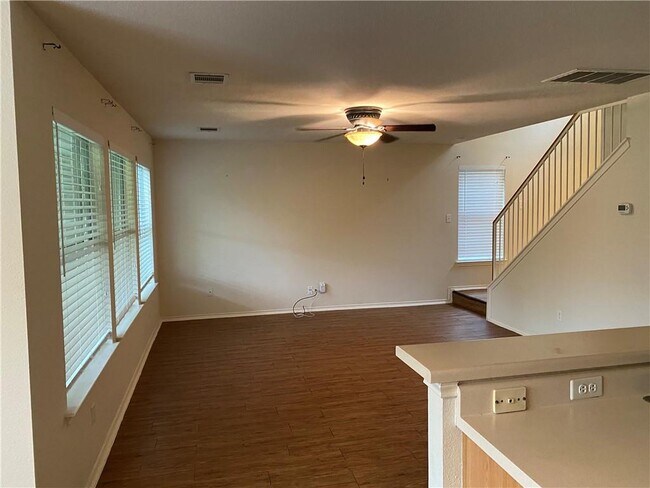 Photo - 1229 Vincent Pl