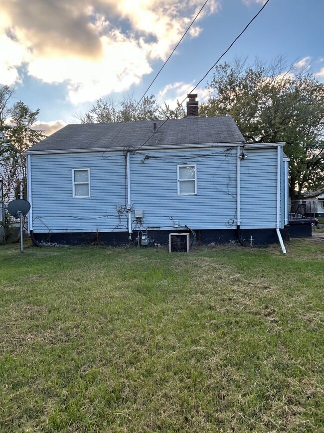 Photo - RENT THIS 2 BEDROOM ON A QUIET BLOCK!