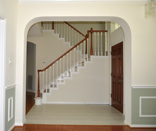 Photo - 218 Heathbrook Ln