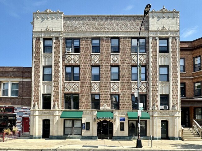 Building Photo - 4856 N Damen Ave Rental