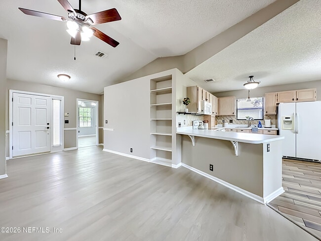 Photo - 341 Hickory Hollow Dr N