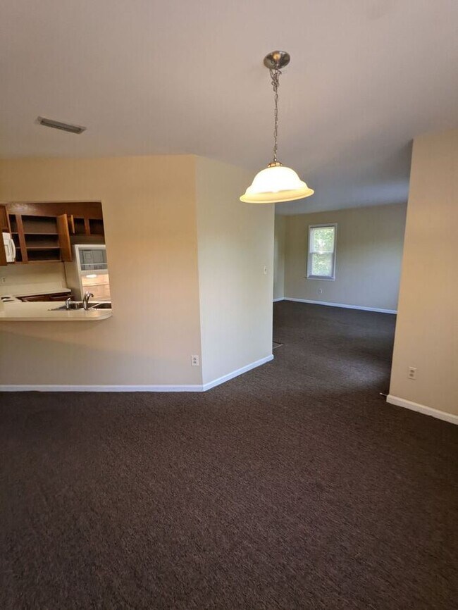 Photo - 2BD/2BA Condo Available Now in Hickory