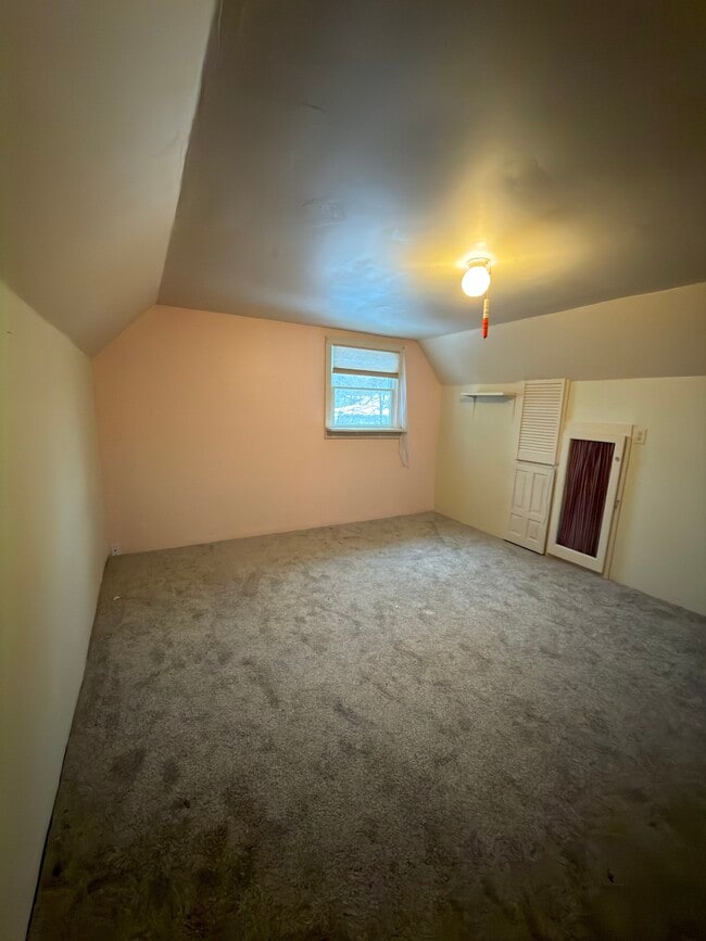 Photo - 202 Wesley St