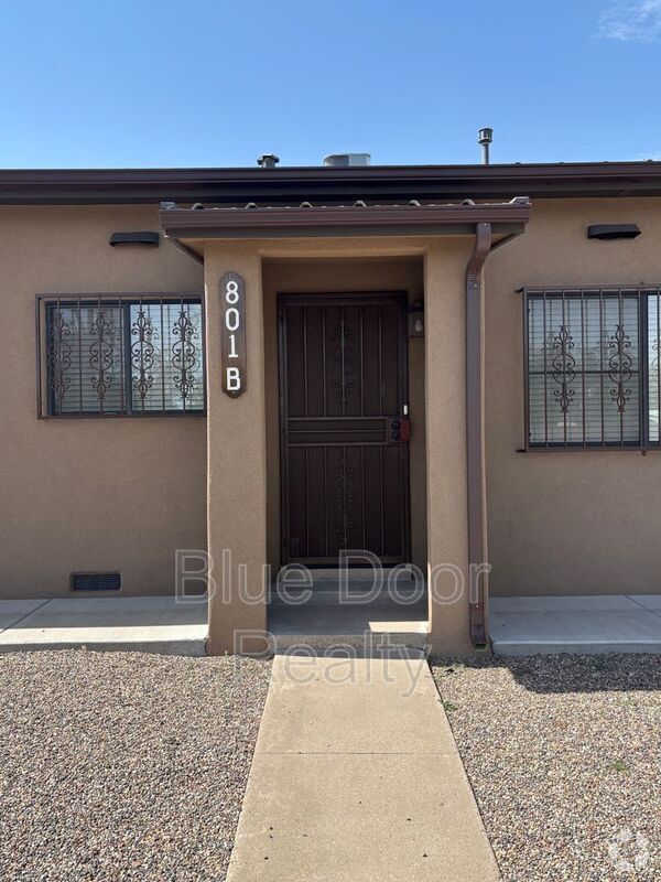 Building Photo - 801 Ortiz Dr SE Rental