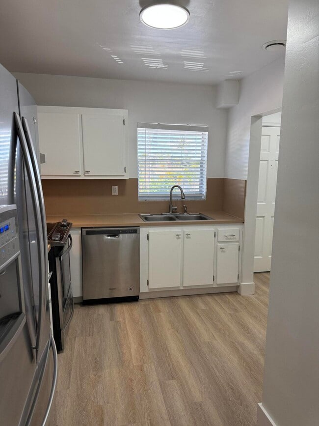 Photo - 1400 NE 55th St