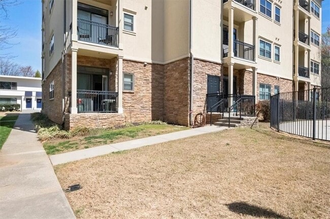 Photo - 2230 Cheshire Bridge Rd NE Unit 504