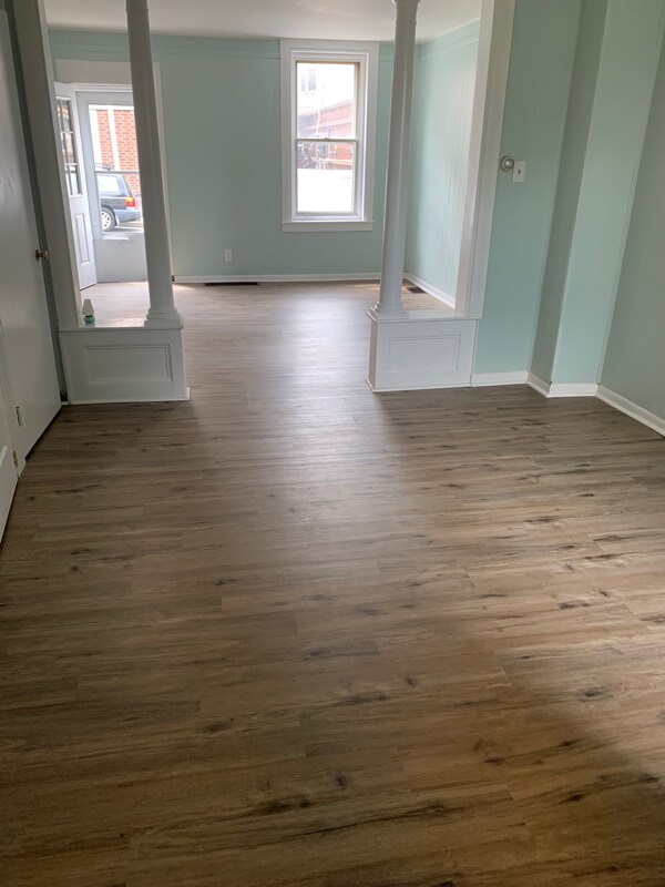 Photo - 142 S Union St