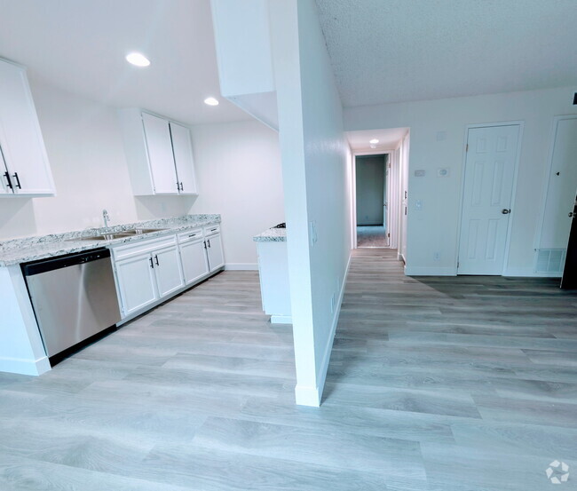 Building Photo - Parc Mountain View Apartments
