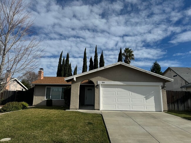 **Charming 3-Bedroom, 2-Bath Home for Rent... - **Charming 3-Bedroom, 2-Bath Home for Rent...