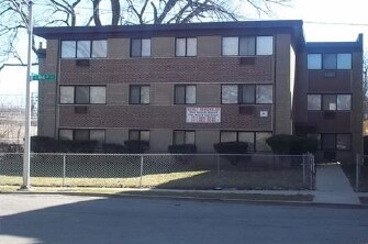 Photo - 963 E 84th St