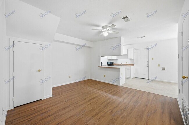 Photo - 8135 Julie Ave