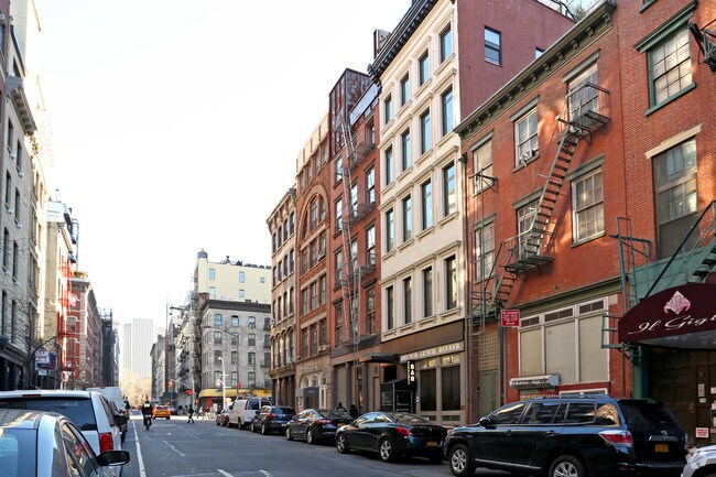 Photo - 75 Warren St