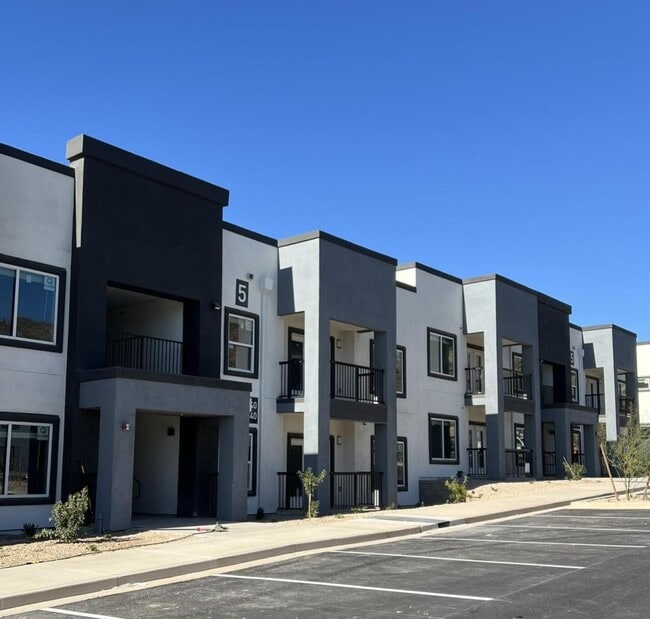 Building Photo - The Cove Rental