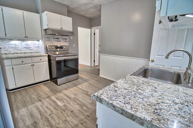 Photo - 12 Loveland St