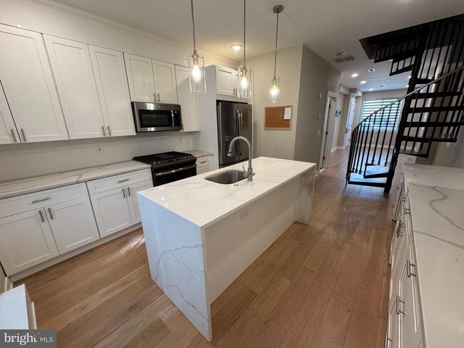 Building Photo - 1325 N Marston St Unit A Rental
