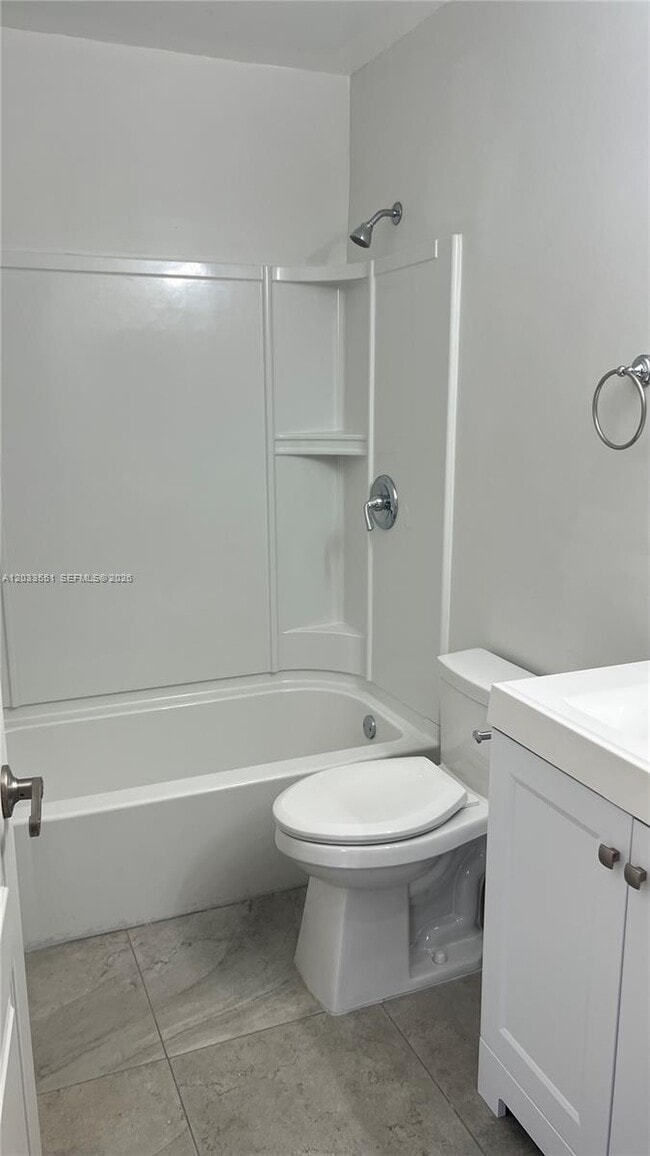 Photo - 6225 SW Kendale Lakes Cir Unit 263