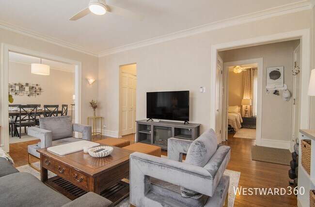 Photo - 574 Sheridan Square Unidad 2