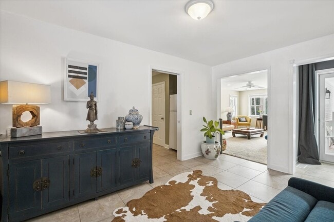 Photo - 825 Highview Terrace