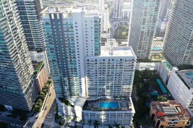 Building Photo - 1250 S Miami Ave Unit 1250 S Miami Ave # 19-12 (A11675348) Rental