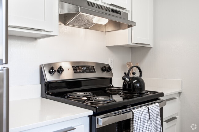 1BR, 1BA - Plan A1 - Pebble Creek